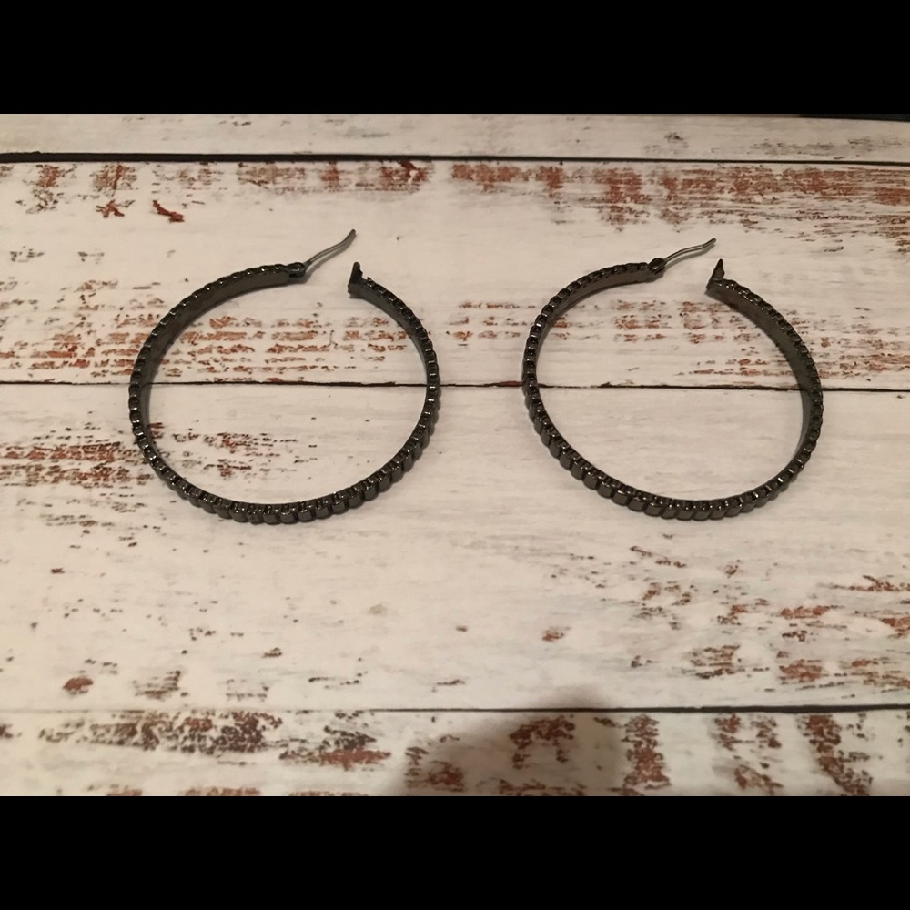 Gem hoop earrings.